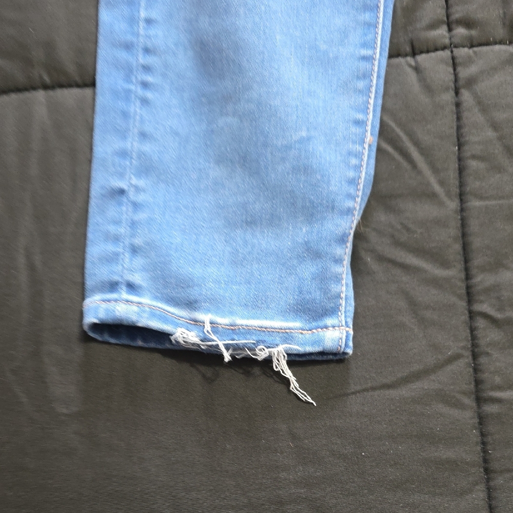 American Eagle Outfitters Women's Blue Distressed Jeans - Picture 5 of 10